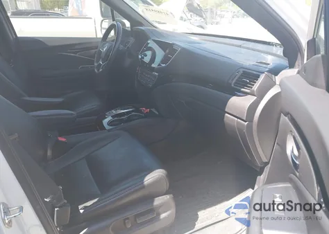 2019 Honda Passport Elite z USA, uszkodzony, nr VIN 5FNYF8H09KB015198